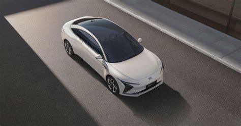 Saic A Ginevra Debutta La Nuova Im L Il Brand New Premium Elettrico