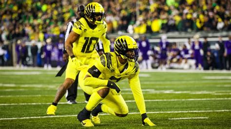 Oregon Ducks Edge Rusher Dj Johnson Declares For Nfl Draft