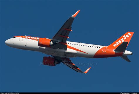 G UZHO easyJet Airbus A320 251N Photo by Imre Szabó ID 1035901