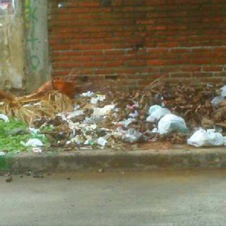 Drenaje deficiente por acumulación de basura en sumideros o boca de