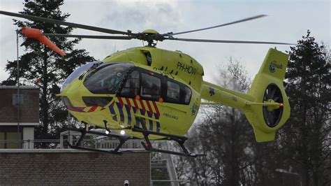 Landing Take Off Lifeliner 5 PH HOW overplaatsing IC Patiënt vanaf