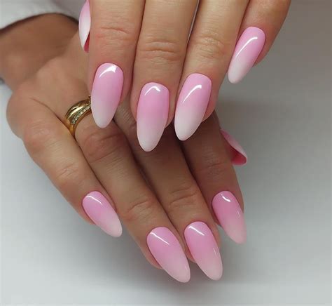 Ongle en gel rose 40 idées pour un nail art parfait