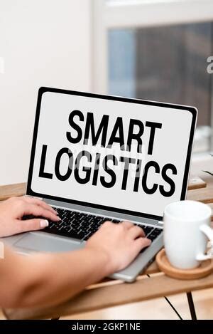 Inspiration Montrant L Enseigne Smart Logistics Concept Internet