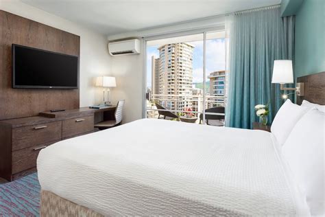 Courtyard by Marriott Waikiki Beach Honolulu, Hawaii, US - Reservations.com