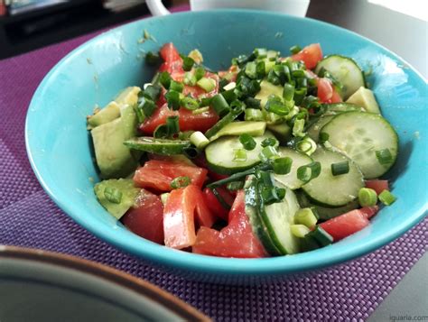 Salada De Abacate Pepino E Tomate Iguaria Receita E Culin Ria