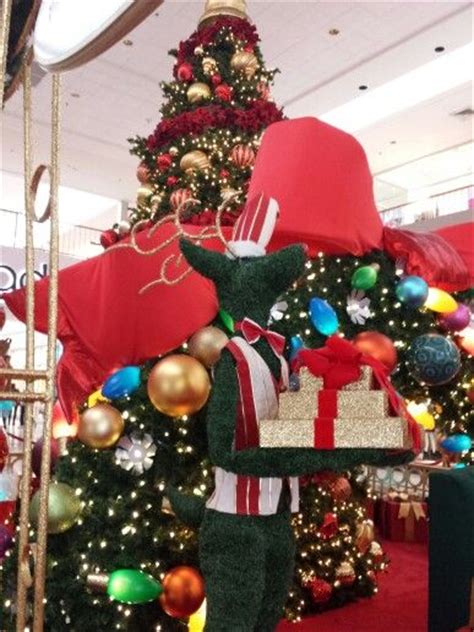 17 Best images about christmas mall decorations on Pinterest | Hanukkah ...