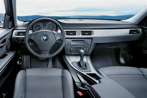 BMW 325 Interior 9 - aspen limousine service