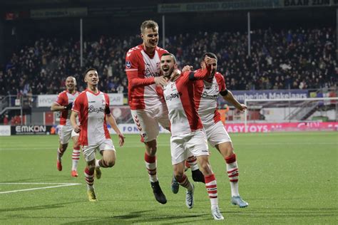 Emmen Verslaat PSV FC Emmen