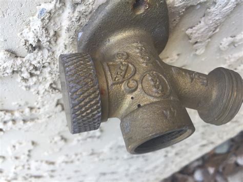 plumbing - Need help identifying my frost free outdoor faucet - Home ...