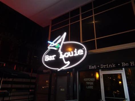 Bar Louie Chicago 333 N Dearborn St 335 Restaurant Reviews