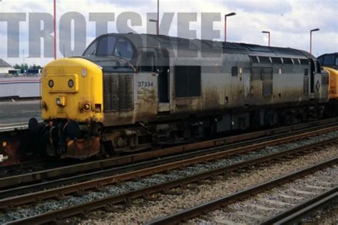 35mm Slide Br British Rail Diesel Loco Class 37 37334 1996 Original £3