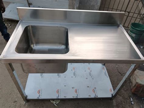 Stainless Steel Ss Work Table With Sink U S Number Of Sinks Single