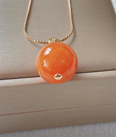 Natural Myanmar Red Jadeite Pendant K Yellow Gold Certificated