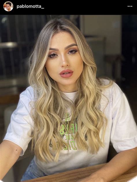 Pin de Krista A Kuhn em Blonde em 2024 Cores de cabelo loiro Idéias