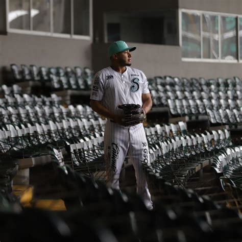 Fernando Villegas y cómo un jugador de beisbol es profeta en su propia