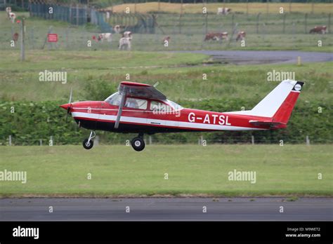 Reims 172g skyhawk Fotos und Bildmaterial in hoher Auflösung Alamy