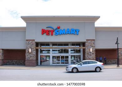 PETsMART Logo Vector (.EPS) Free Download