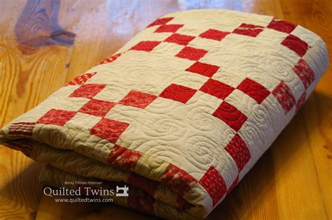 Single Irish Chain In Redcream — Quilted Twins