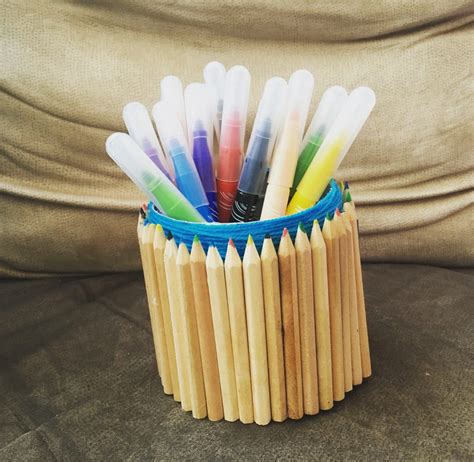 Le pot à crayons en crayons DIY Le blog de Maman Plume