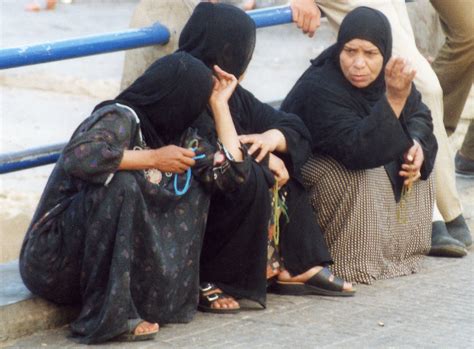 File:Lebanese women.jpg