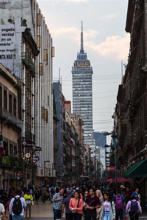 Premium Photo | Latino Tower also known or Torre Latinoamericana and