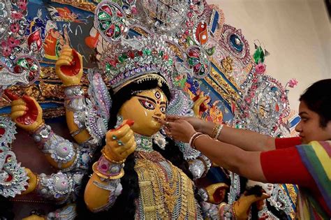 Durga Puja Prayers Drum Beats Celebrations Mark Maha Saptami In