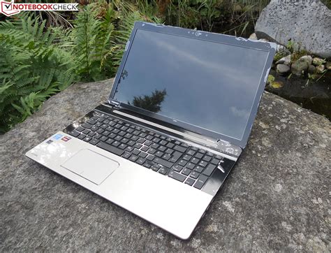 Breve análisis del Toshiba Satellite L70 B 130 Notebookcheck org Analisis