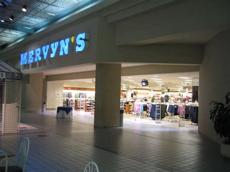 Mervyn's - Eastland Mall - Tulsa, OK | Mervyn's mall entranc… | Flickr