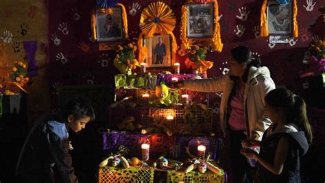 ¿cómo Son Las Ofrendas Del Día De Muertos En México ¿cuándo Y Que Se Debe Poner Y Qué Significa