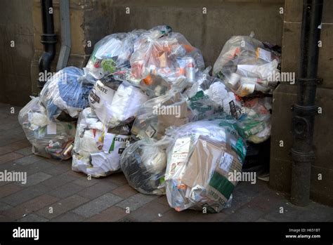 Tubi Di Scarico Riciclati Immagini E Fotografie Stock Ad Alta