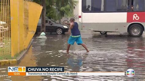 Temporal Provoca Transtornos E Deixa Ruas Alagadas No Recife Ne G