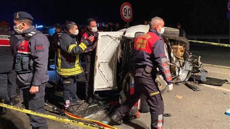 Aydın da feci kaza Otomobil TIR a arkadan çarptı 2 ölü 3 yaralı