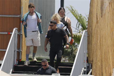 Sabrina Carpenter Braless Primavera Hot Celebs Home