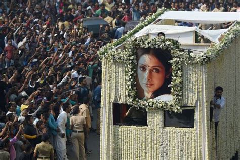 Sridevi Funeral: Thousands Line Streets To Mourn Bollywood Star ...