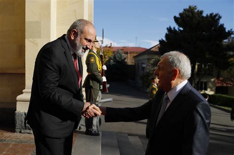 Nikol Pashinyan And Abd Al Latif Jamal Rashid Discussed Issues Related