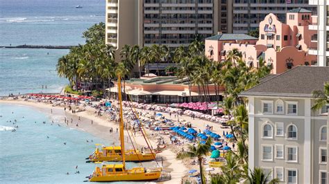 Tourism Is Big in Waikiki. That Doesn’t Mean You Shouldn’t Go. - The ...