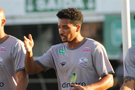 São José acerta contratação do lateral esquerdo Willian ex Linense