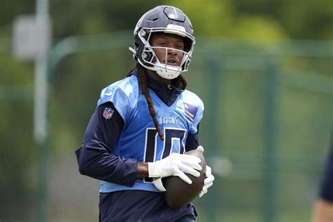 Report Titans Receiver DeAndre Hopkins Expected To Miss 4 6 Weeks