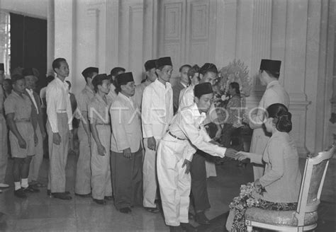 Hut Ke 50 Presiden Soekarno Antara Foto