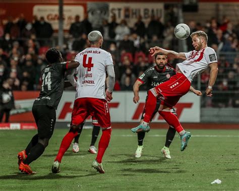 Das Topspiel Macht Seinem Namen Alle Ehre 3 3 Gegen Rot Weiss Essen