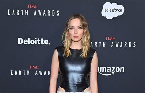 Latest Jodie Comer Hairstyles - This Season's Vibe - "Easy Breezy"