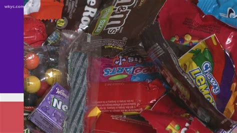 The Great Halloween Debate Full Size Vs Fun Size Candy Bars