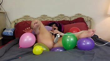 Fetiche de masturbación con globo estallando XVIDEOS