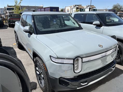 Ocean Coast interiors at the SLC service center : r/Rivian