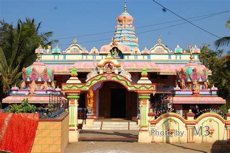 Shri Lakshmi Devi Temple in the city Kalaghatgi