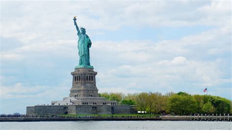 How many stairs statue of liberty? - Monuments & sights