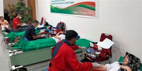 Kanwil Kemenag Sultra Gelar Donor Peringati Hab Kantong Darah