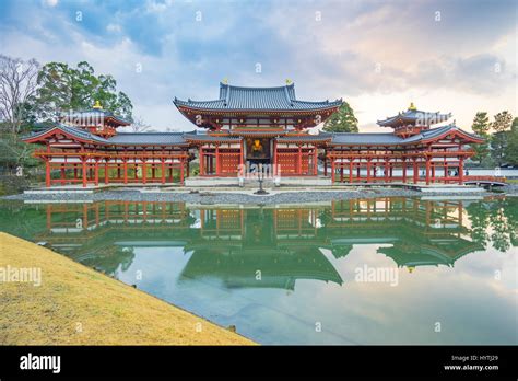 Byodoin Temple Hi Res Stock Photography And Images Alamy