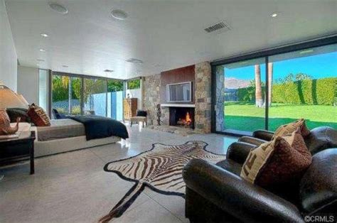 Leonardo DiCaprio Buys Home in Palm Springs - ABC News