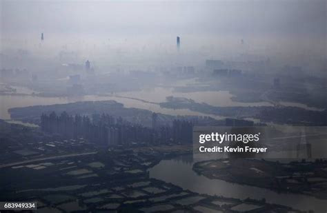 Yangtze River Pollution Photos and Premium High Res Pictures - Getty Images